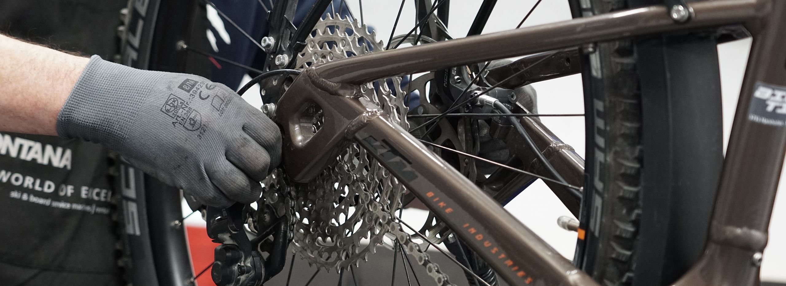 dein fahrradservice in lofer_top service bei Intersport sturm_bike werkstatt