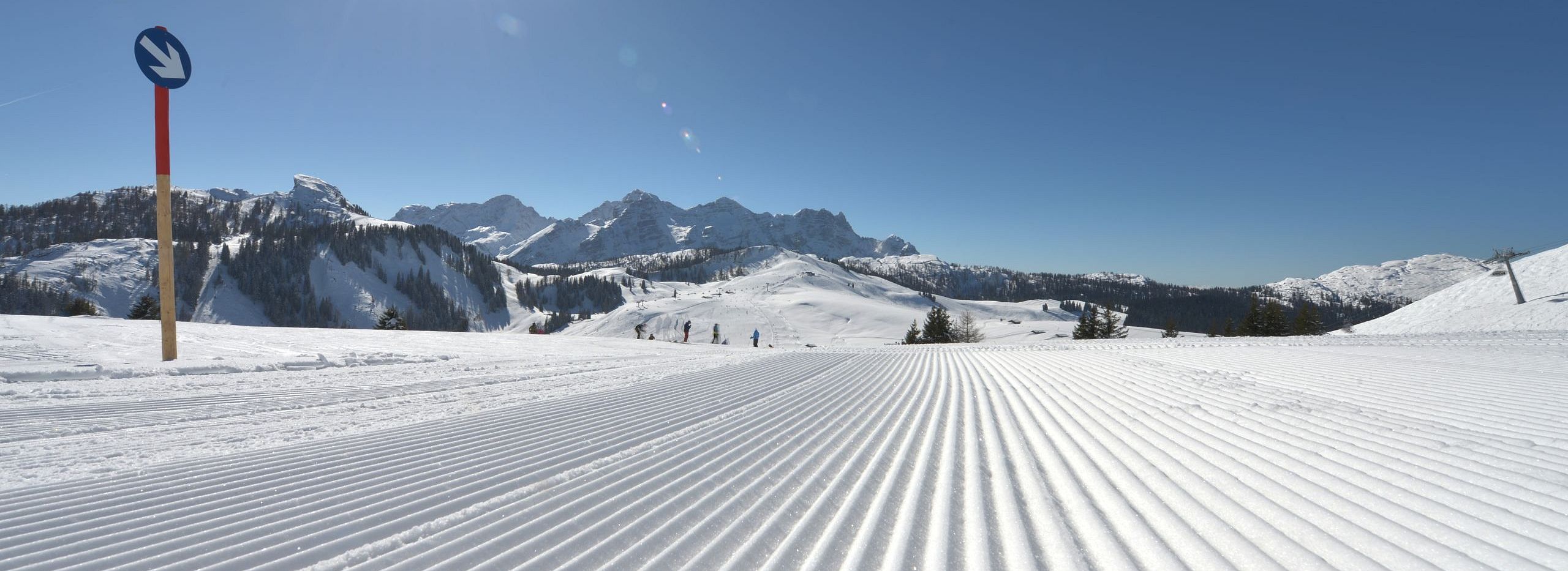Skifahren in Lofer_Skischule Sturm_Almenwelt Lofer Skifahren Winter © Almenwelt Lofer