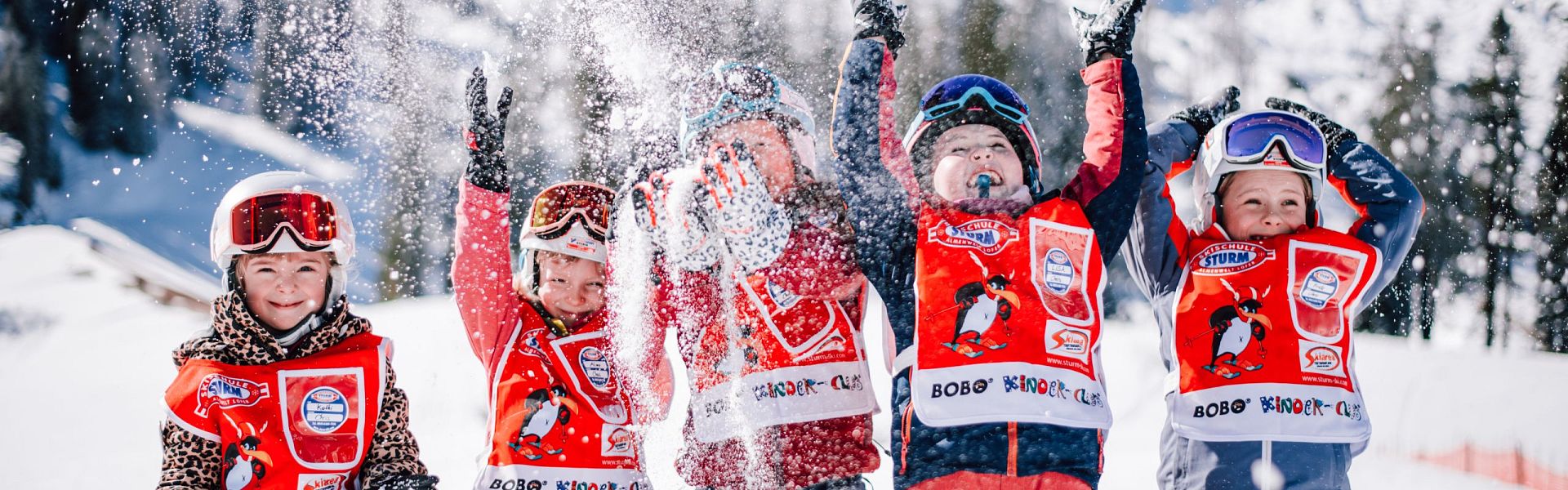 Skischule Lofer_Skiurs Kinder, Jugendliche und Bambinis_Kinder Spaß haben